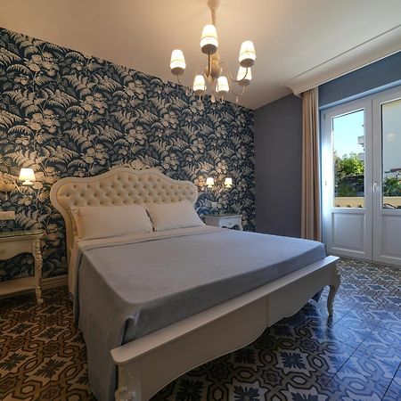 Sui Generis Tropea Luxury Rooms Екстер'єр фото