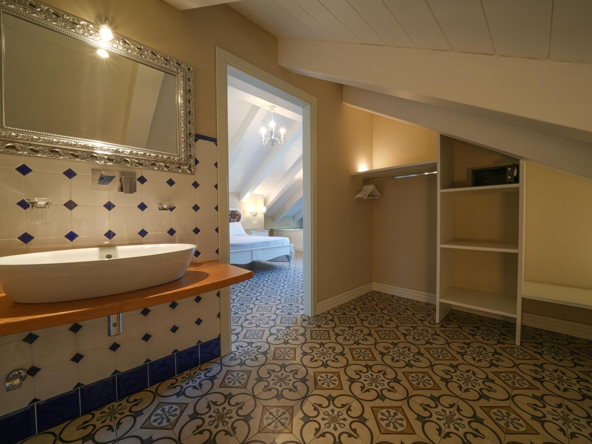 Sui Generis Tropea Luxury Rooms Екстер'єр фото