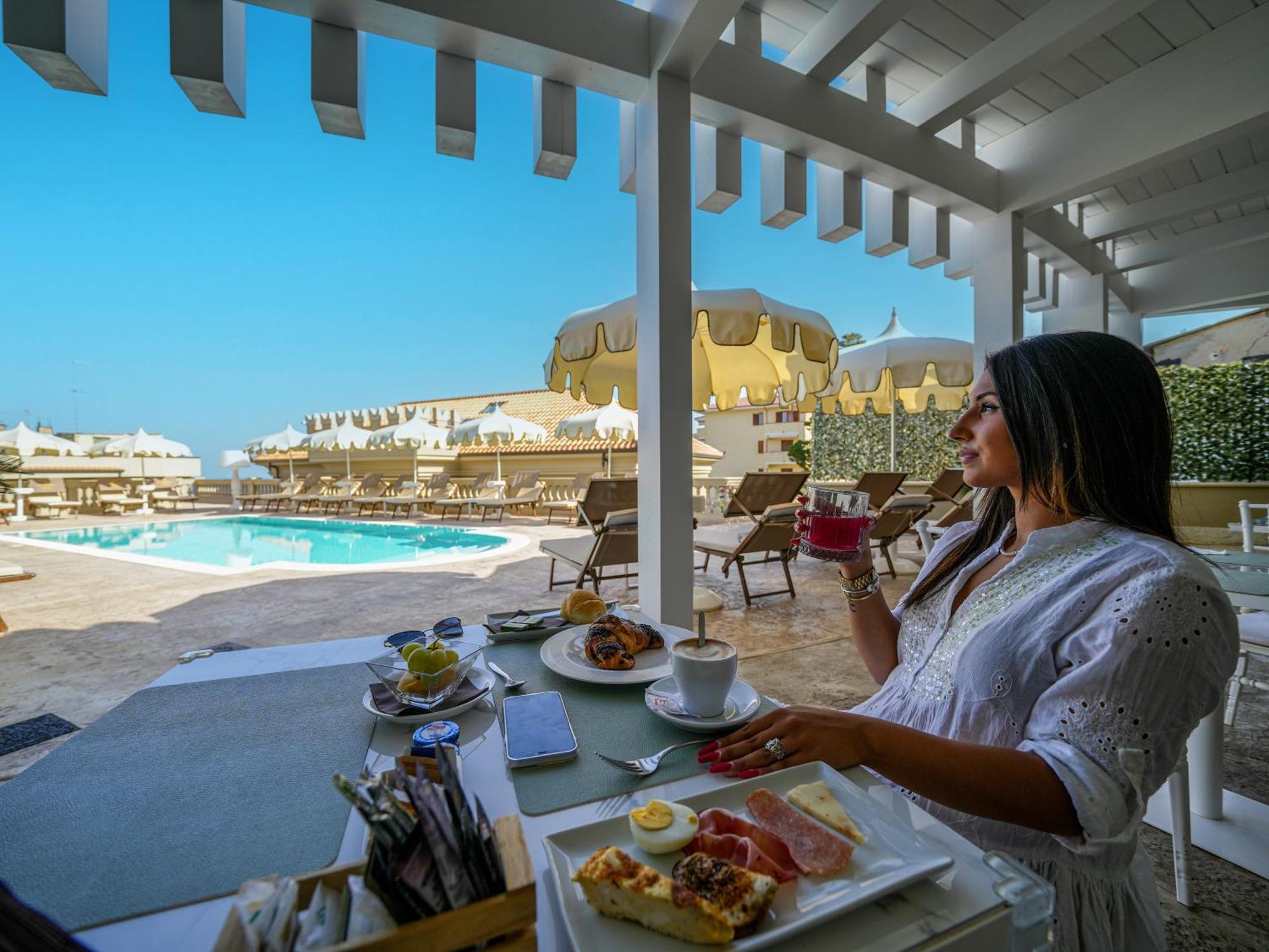 Sui Generis Tropea Luxury Rooms Екстер'єр фото