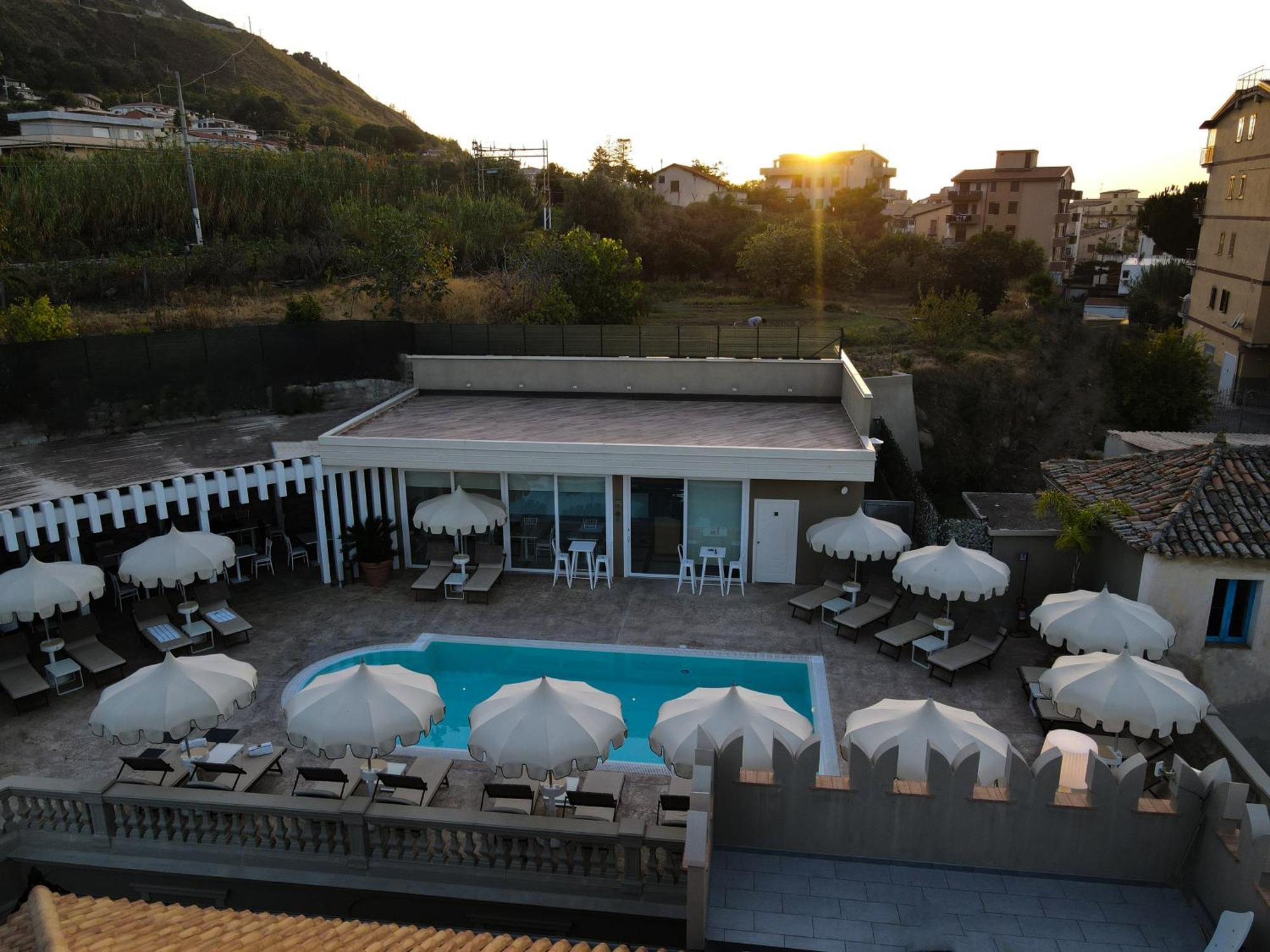 Sui Generis Tropea Luxury Rooms Екстер'єр фото