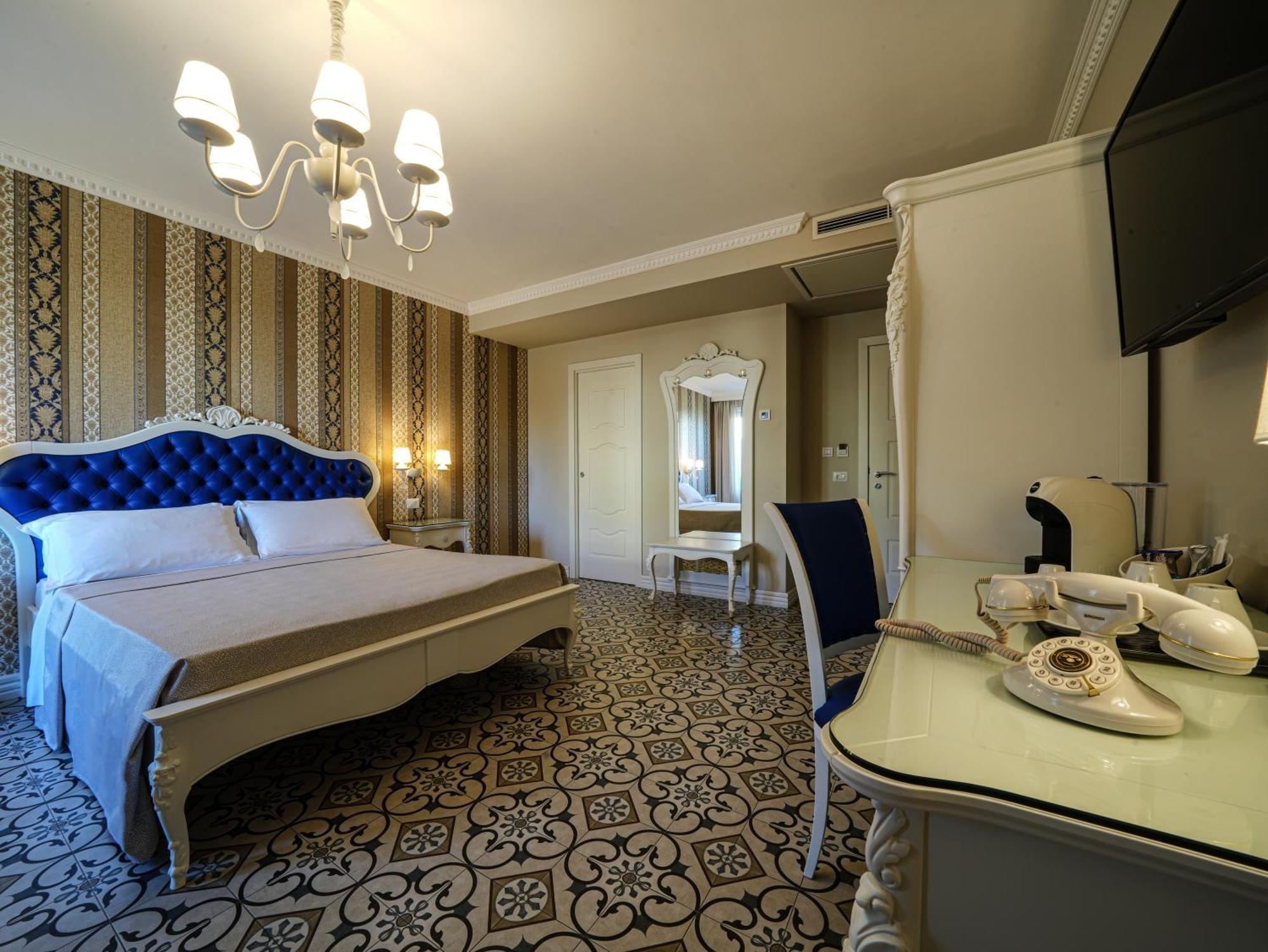 Sui Generis Tropea Luxury Rooms Екстер'єр фото