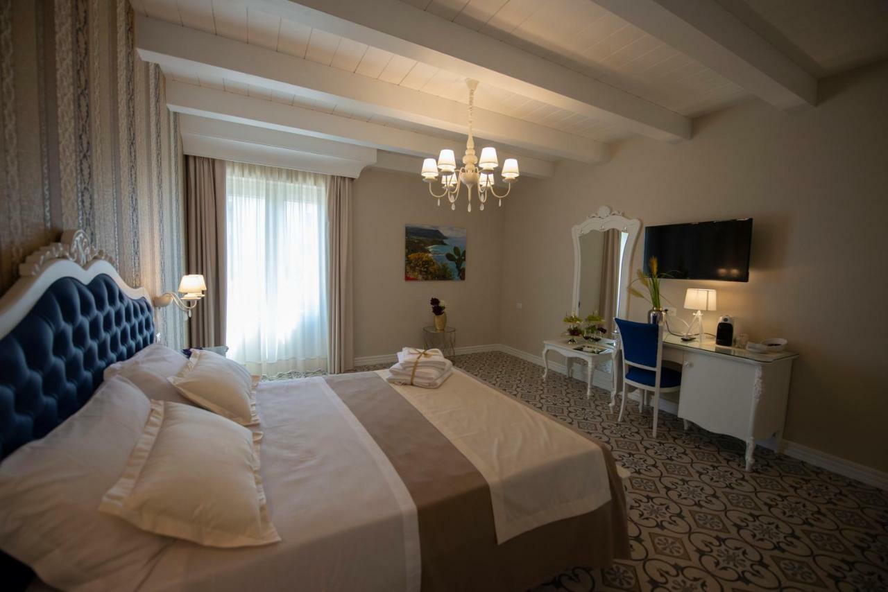 Sui Generis Tropea Luxury Rooms Екстер'єр фото