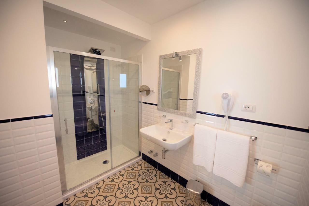 Sui Generis Tropea Luxury Rooms Екстер'єр фото