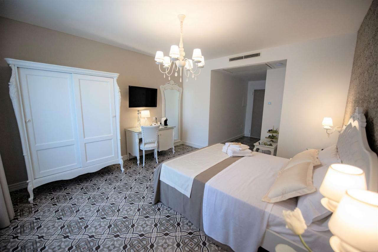 Sui Generis Tropea Luxury Rooms Екстер'єр фото