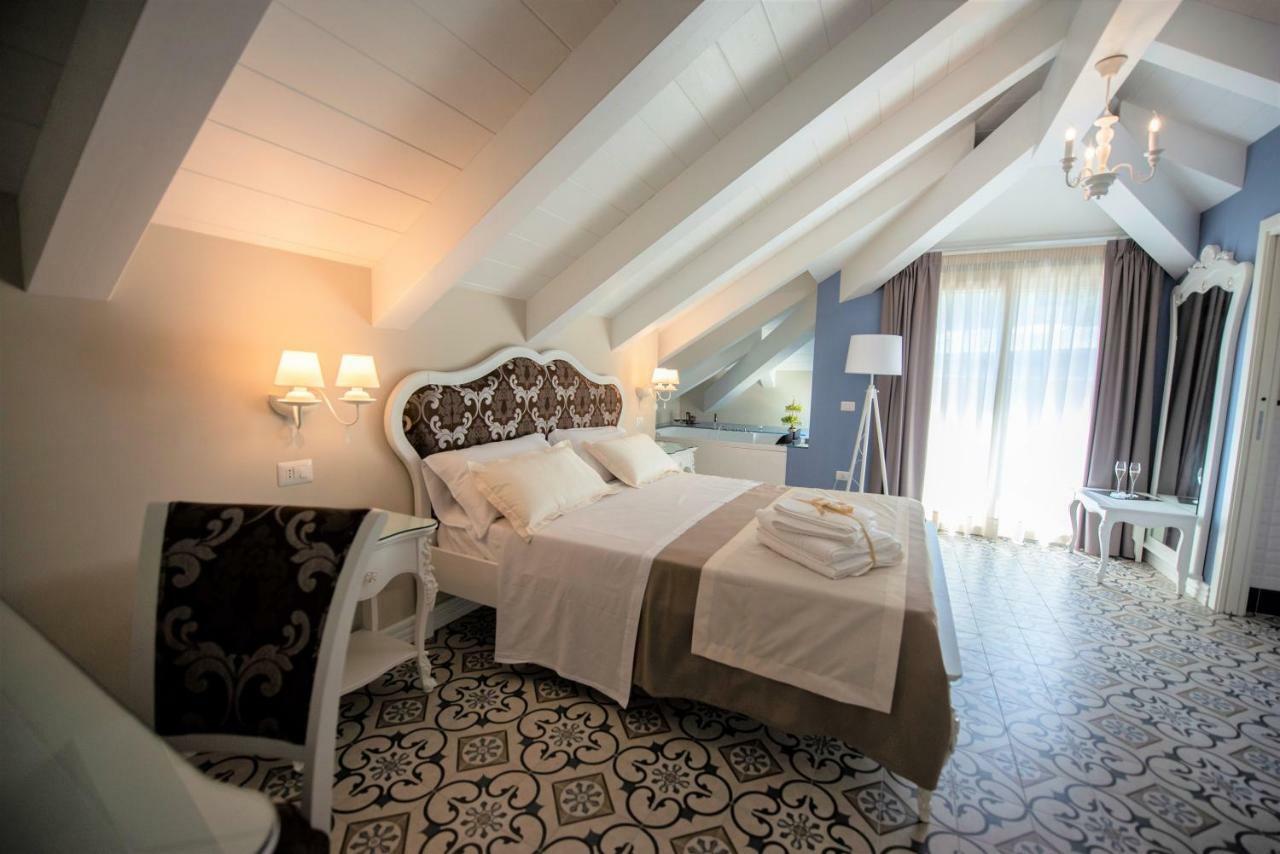 Sui Generis Tropea Luxury Rooms Екстер'єр фото
